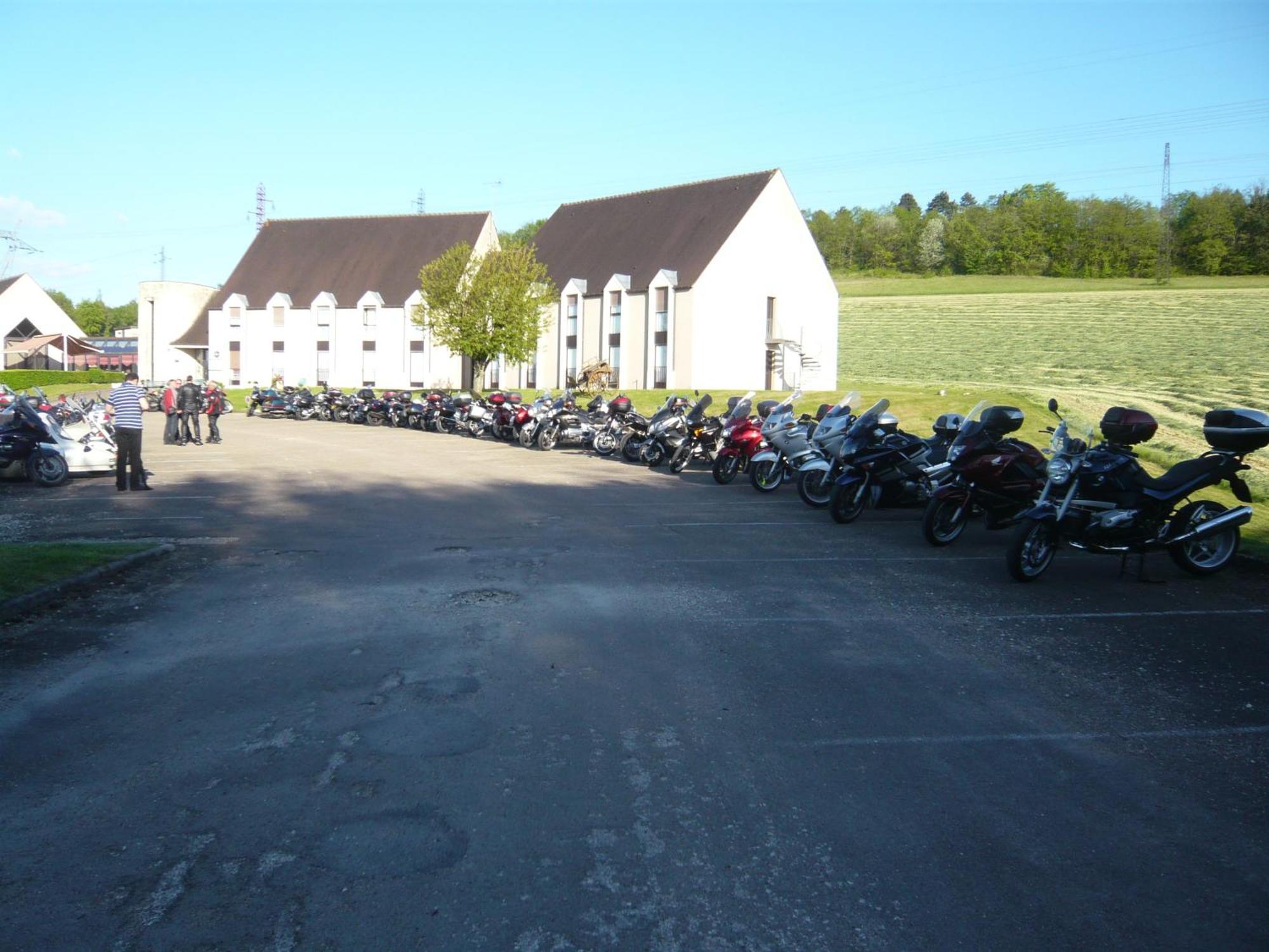 Auberge De Bourgogne Tonnerre Buitenkant foto